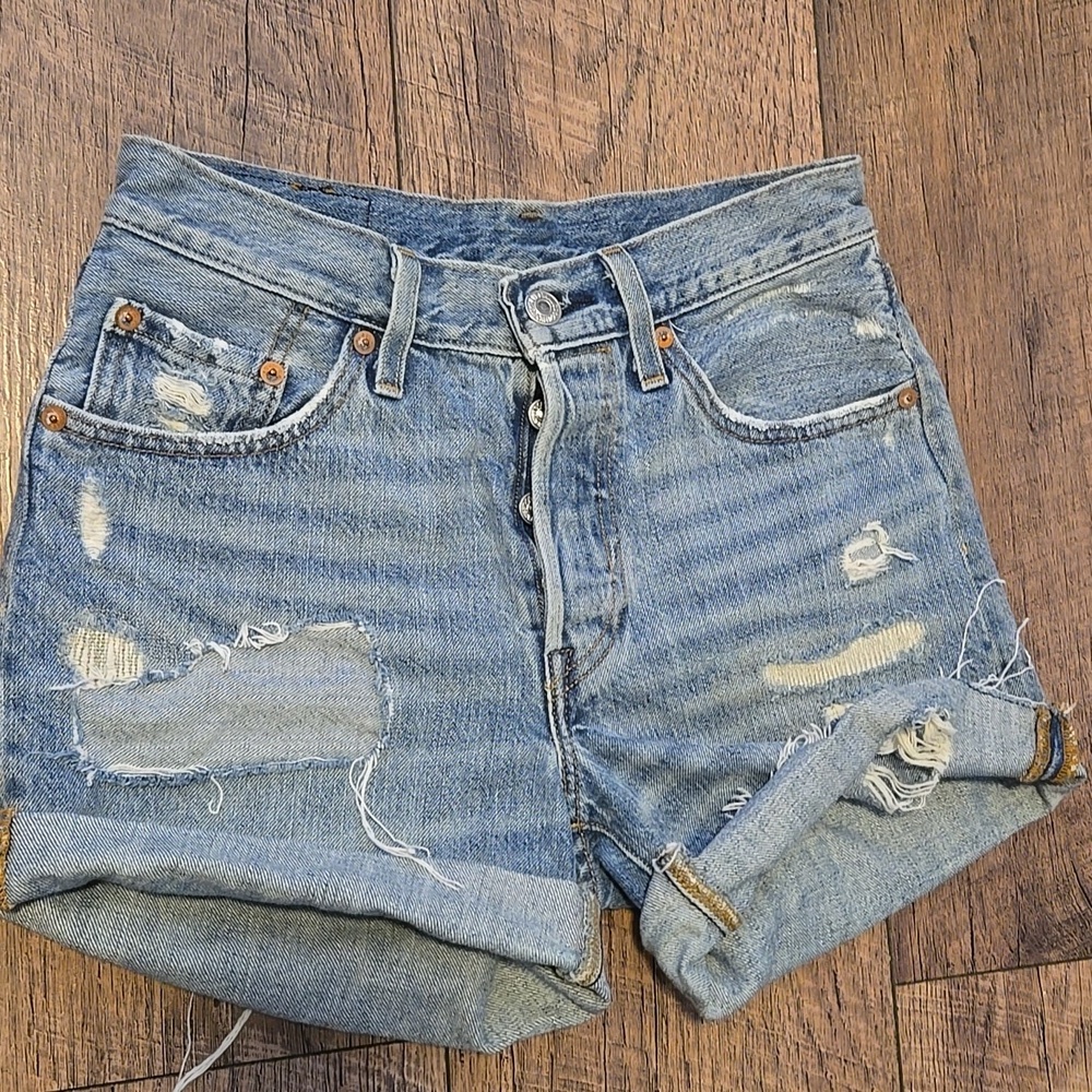Levi's Jean Shorts Size 24W - Picture 2 of 5